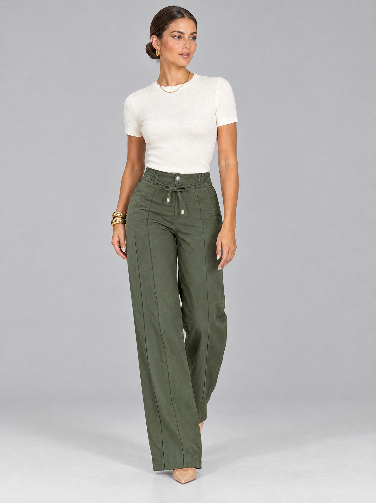 The Eliza Straight-Leg Trousers in Green